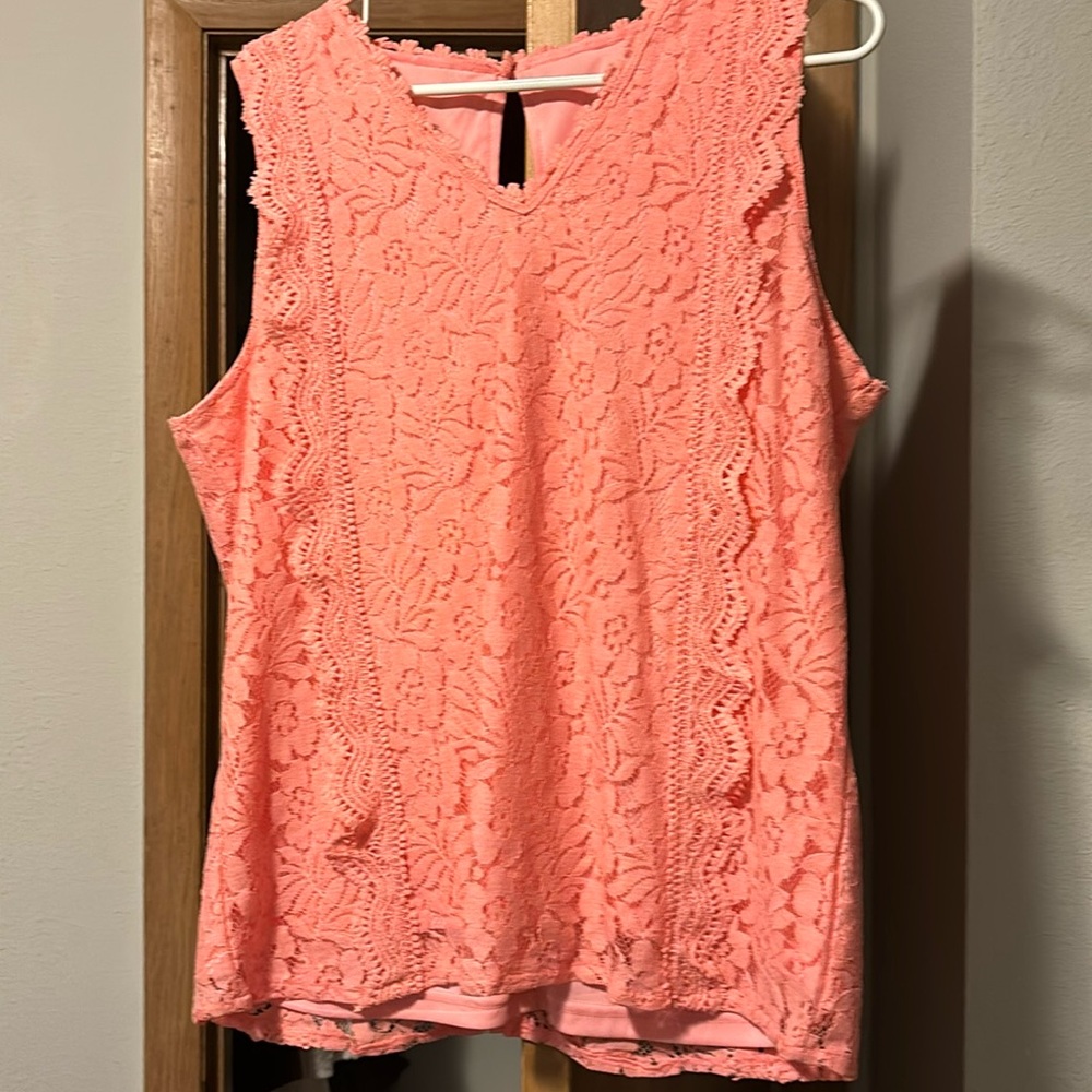 🍀HOST PICK🍀NWOT Short sleeved shirt. Narrow across the breast. Never worn.